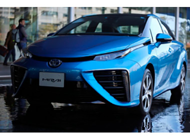Toyota начала продажи первого в мире водородомобиля